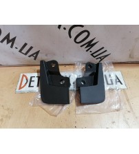 Бризговик передній (новий) 8200091702, 8200081104 на Opel Vivaro, Renault Trafic, Nissan Primastar, Рено Трафик, Опель Виваро, Ниссан Примастар  2001 - 2014 р.в. 1.9 dci, 1.9cdti, 2.0dci, 2.5dci, 2.5 cdti