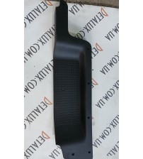 Облицювання порога (підніжка) правої розсувної двері, 8200041182 на Opel Vivaro, Renault Trafic, Nissan Primastar, Рено Трафік, Опель Віваро, Нісан Примастар 2001 — ≥ г. 1.9cdti, 1.9dci, 2.0di, 2,5dci  